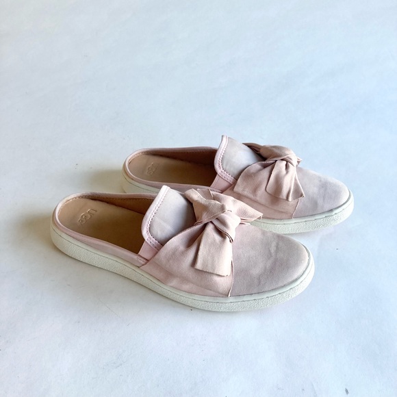 UGG Shoes - UGG Luci Bow Pink-blush Suede Slip On Mules size 10